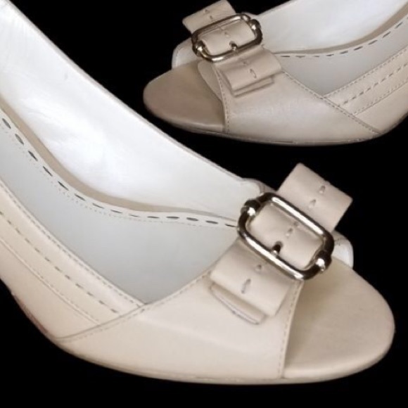 Coach Miranda Open-Toe Slingback in Cream sz 8.5 - Picture 4 of 6